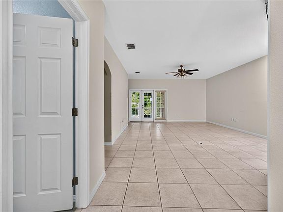 5th image of 7011 N PLUM TREE