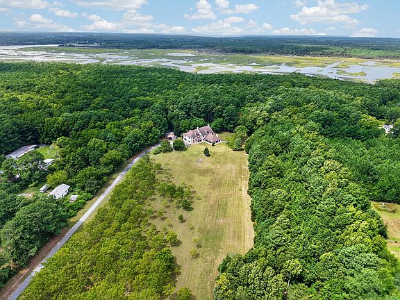 4th image of 34166 Bradfords Neck Rd