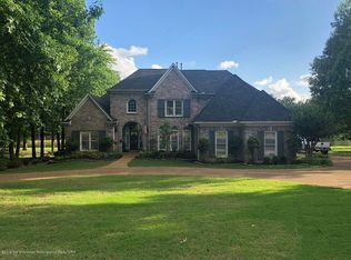 8235 Lake View Dr, Olive Branch, MS 38654
