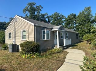 608 James St, Chicopee, MA 01020