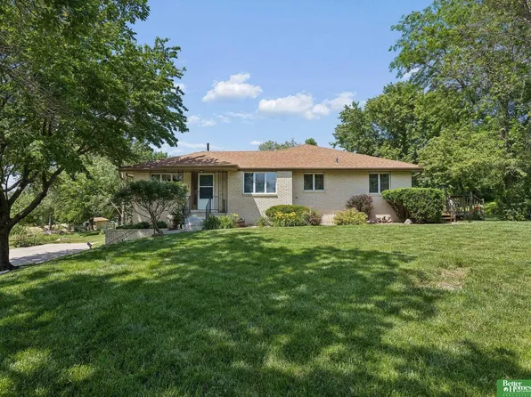 22510 Fairview Rd, Gretna, NE 68028