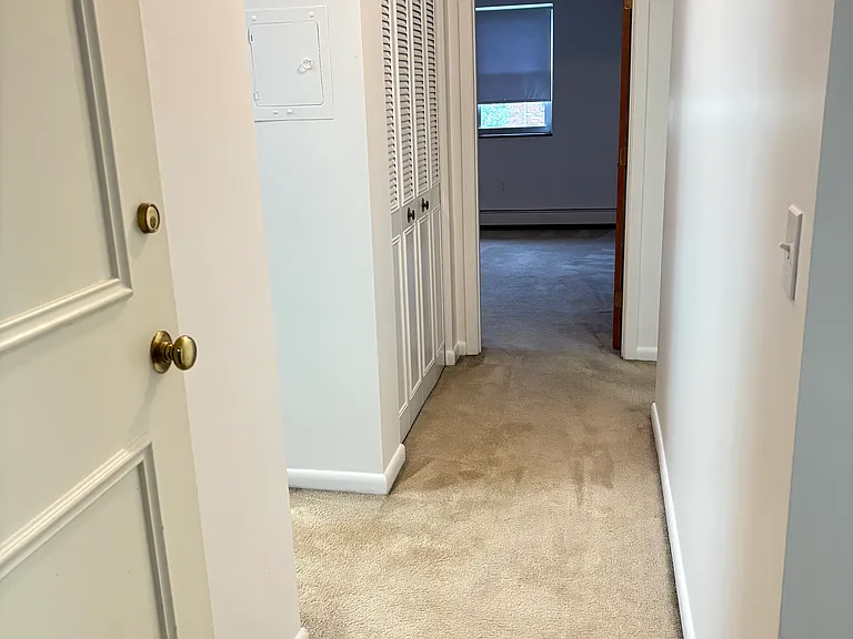 Lexington St Apartments — Photo 45