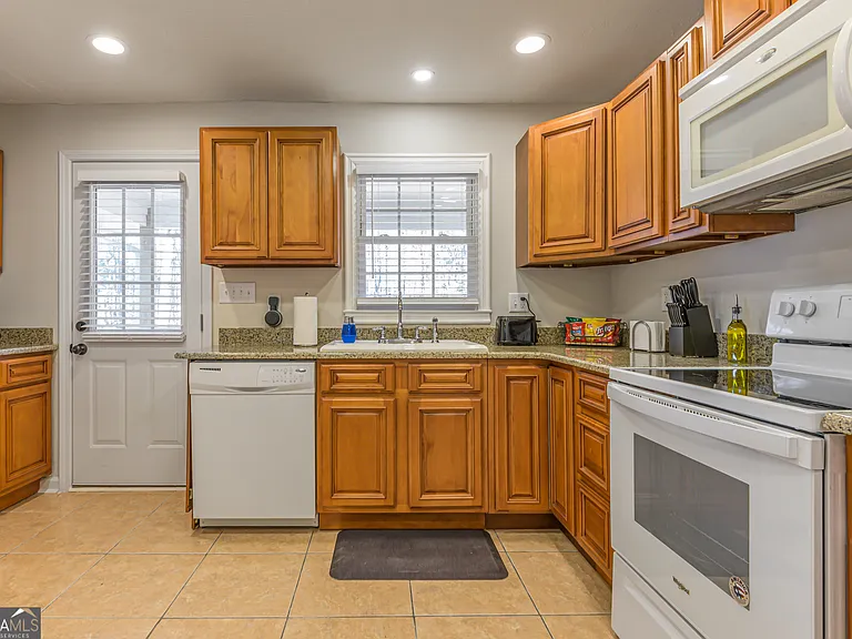 27 W Ridge Dr SE — Photo 12