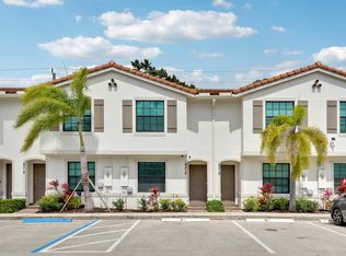 4216 Napoli Lake Dr, Riviera Beach, FL 33410