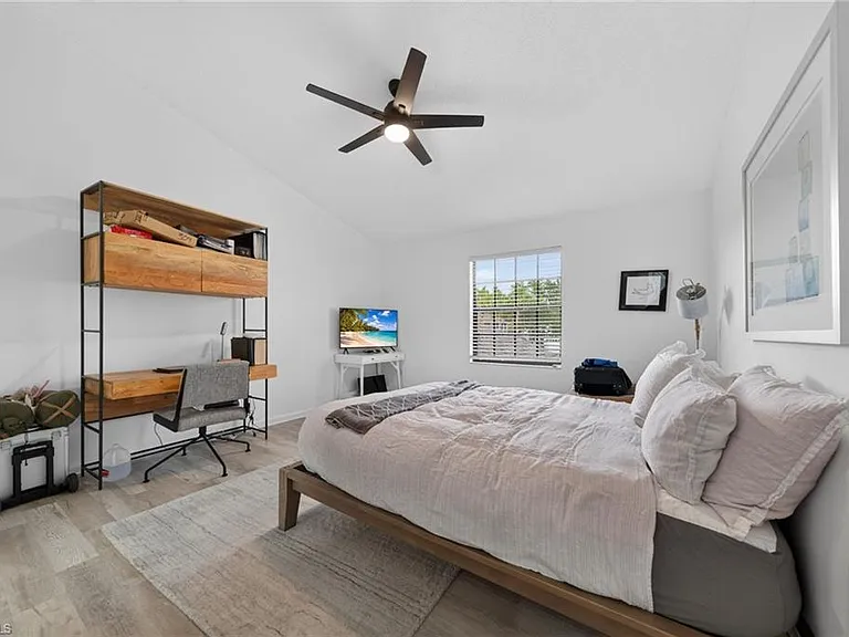 823 Meadowland Dr #D — Photo 15