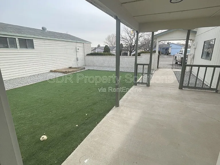 4733 Platinum Dr NE — Photo 7