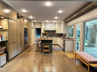 9027 Guernsey Ln, Dallas, TX, 75220