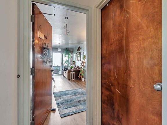 3rd image of 2987 Mission St APT 304