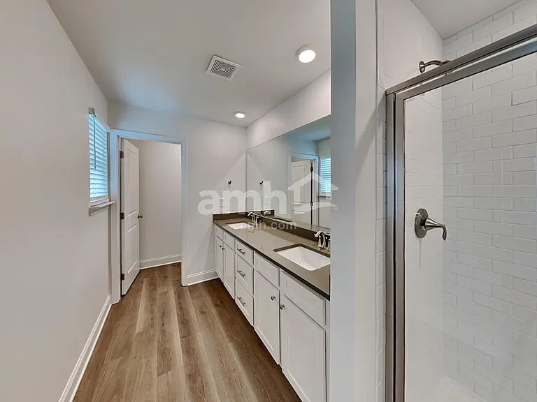 1043 Highland Walk — Photo 18