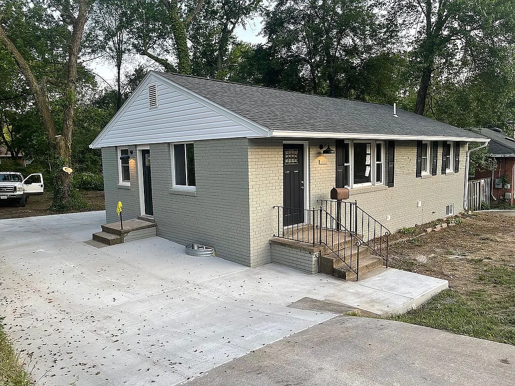 1421 Horner Rd photo 1