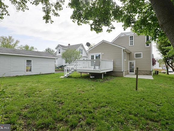 3rd image of 302 Alice St