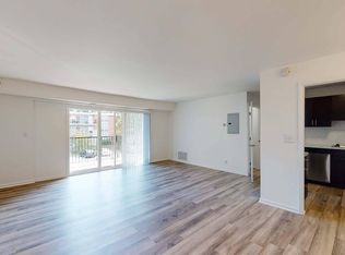 301 Engamore Ln APT 104, Norwood, MA 02062