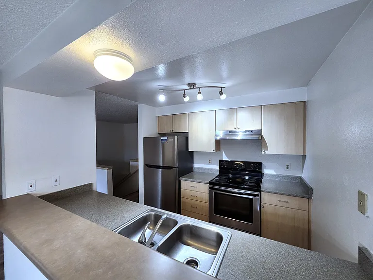45 NE Torval Canyon Rd #6 — Photo 18