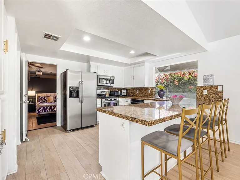 1489 E Francis Dr — Photo 9