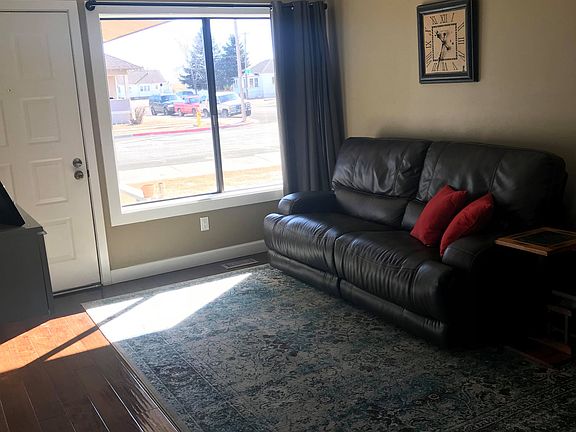 5th image of 1140 7th Ave