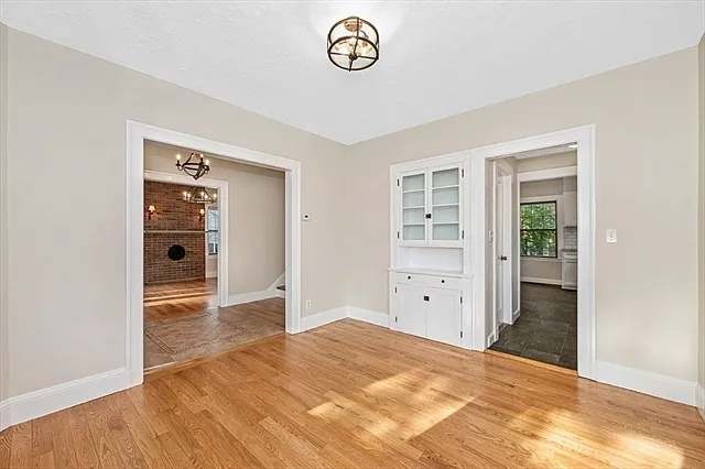 52 Linden St — Photo 12