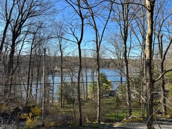 43 Hemlock Ave, Andover Twp., NJ 07860