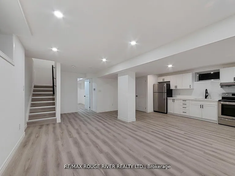222B Hibbert Ave — Photo 1