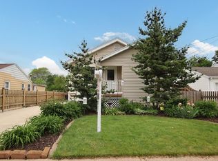 1729 Delaware St, Oshkosh, WI 54902