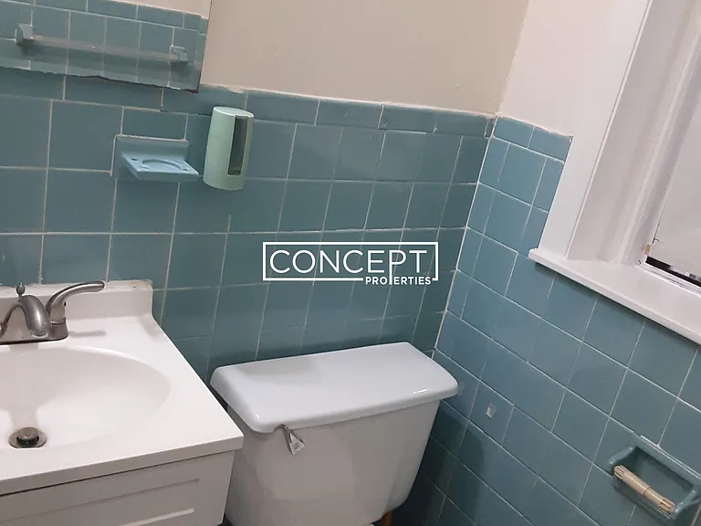 1131-1135 Commonwealth Ave #1 — Photo 10