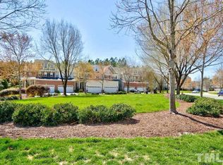 233 Towne Ridge Ln, Chapel Hill, NC 27516