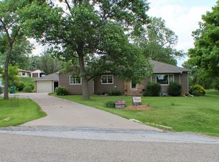 1300 8th St, Corning, IA 50841