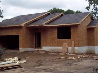 1212 Rodgers Cir, Plattsmouth, NE 68048