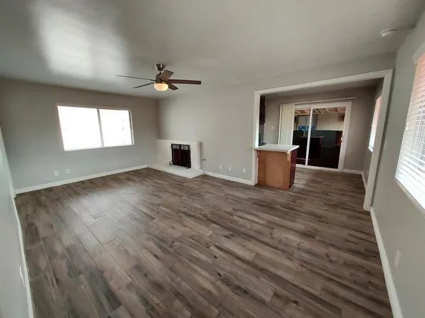 5246 Driftwood St APT 10, Oxnard, CA 93035