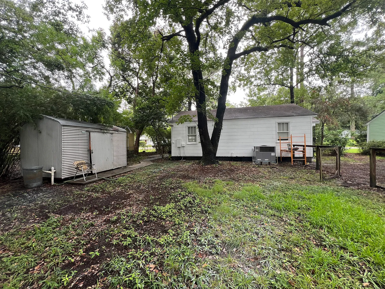 2 bed, 858 sqft, $1,900 — Photo 3