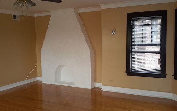 3rd image of 8204 S Laflin St #3