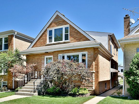 3rd image of 5543 N Major Ave
