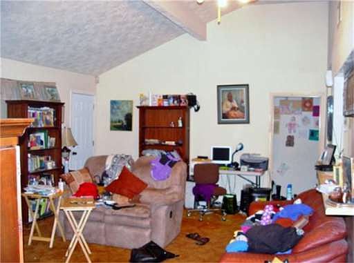 4th image of 1730 Bent Oak Dr