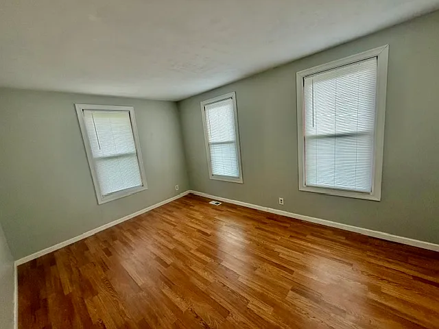 16 Byron St #1 — Photo 5