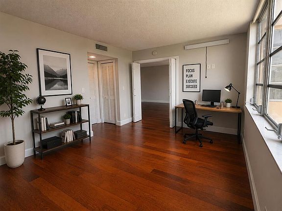4th image of 4030 W PALM AIRE Drive #402