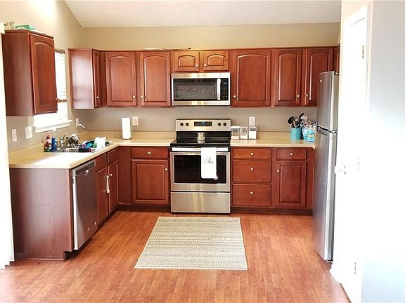 5th image of 8055 Barksdale Way