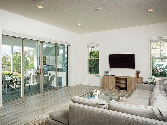 4th image of 10061 Mere Parkway