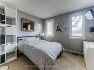 44 Allen St W #4, Waterloo, ON N2L6H1