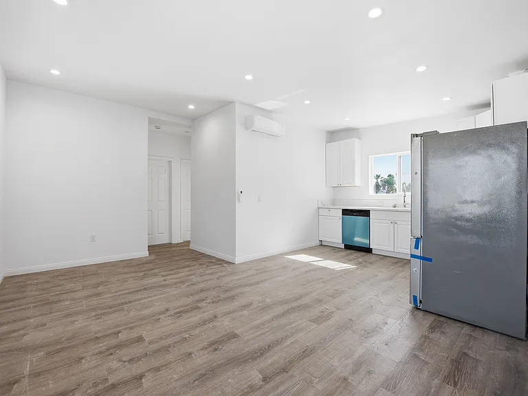 5426 Brockbank Pl — Photo 3