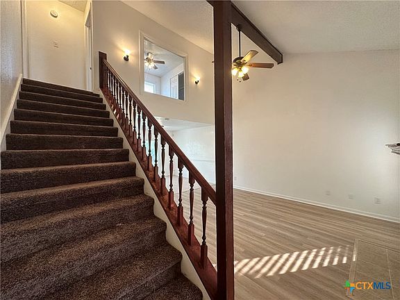 4th image of 1234 Royal Crest Dr