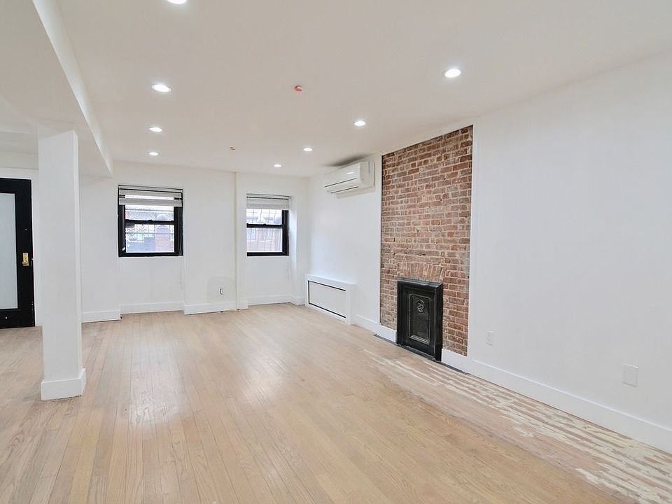 1st image of 122 Putnam Ave APT 2