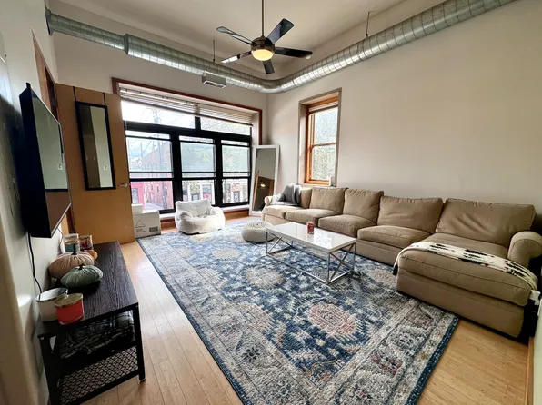 213 N Walnut St #1, Bloomington, IN 47404