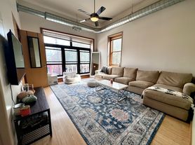 213 N Walnut St