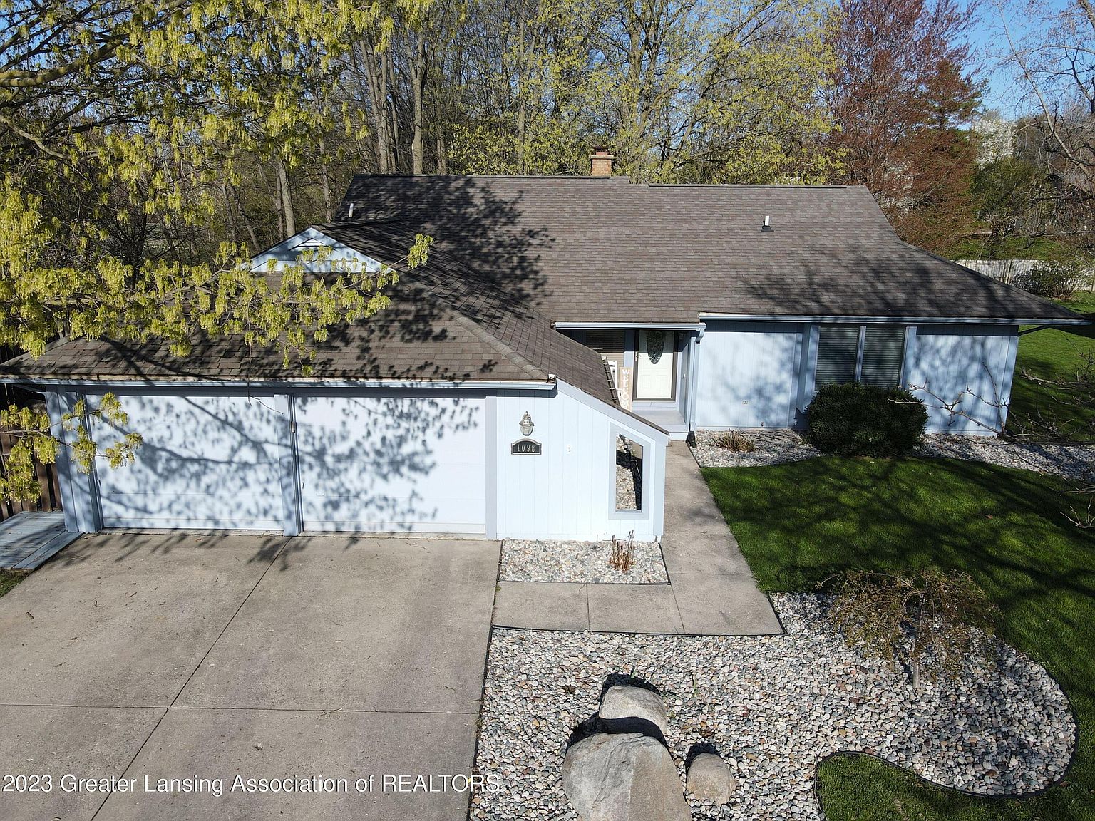 1098 Brookside Dr, Grand Ledge, MI 48837 Zillow