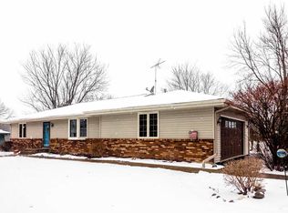 6649 Happy Acres Rd, Rockford, IL 61101