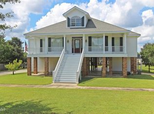 321 Garden Rd, Bay Saint Louis, MS 39520