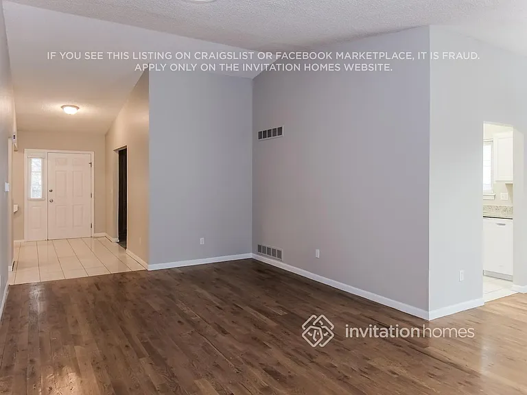 2125 S Elkhart St — Photo 3