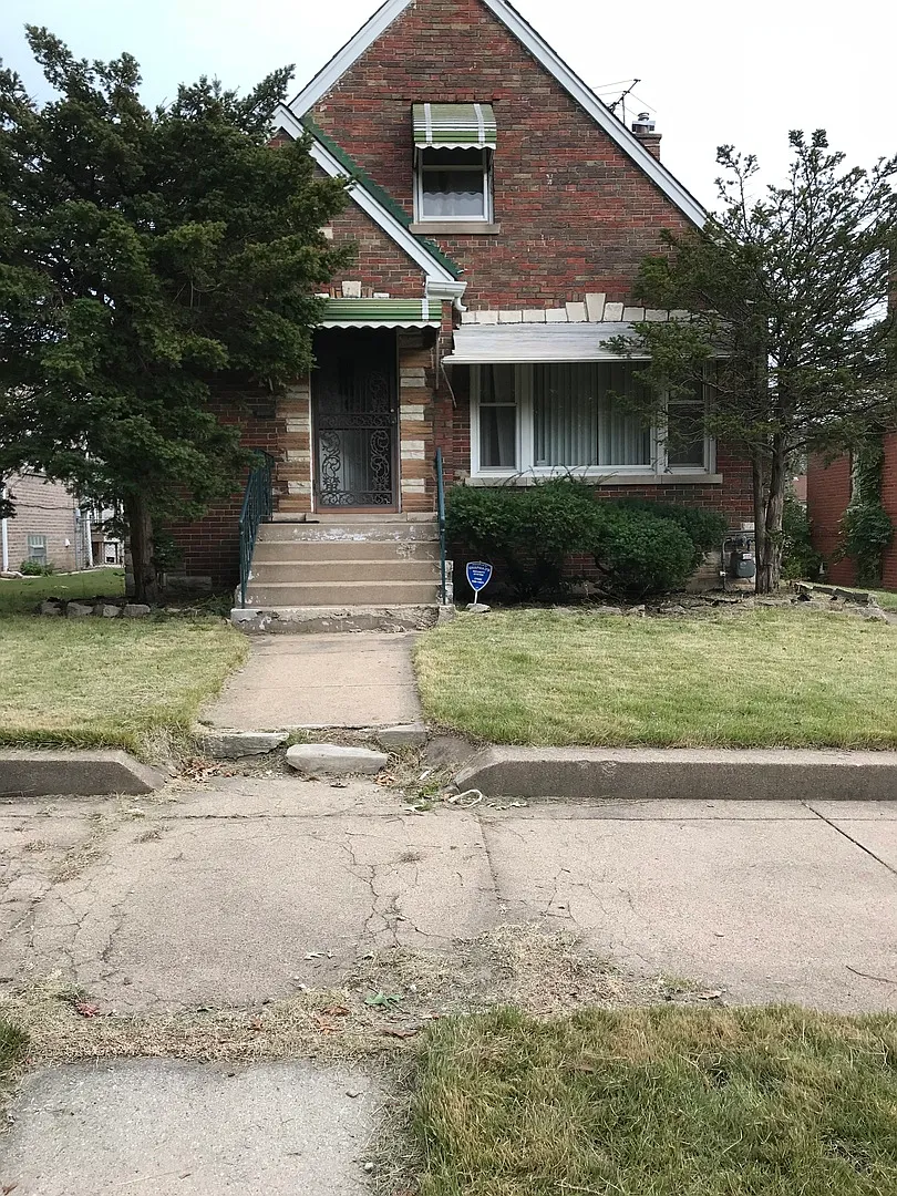 12347 S Princeton Ave photo 1
