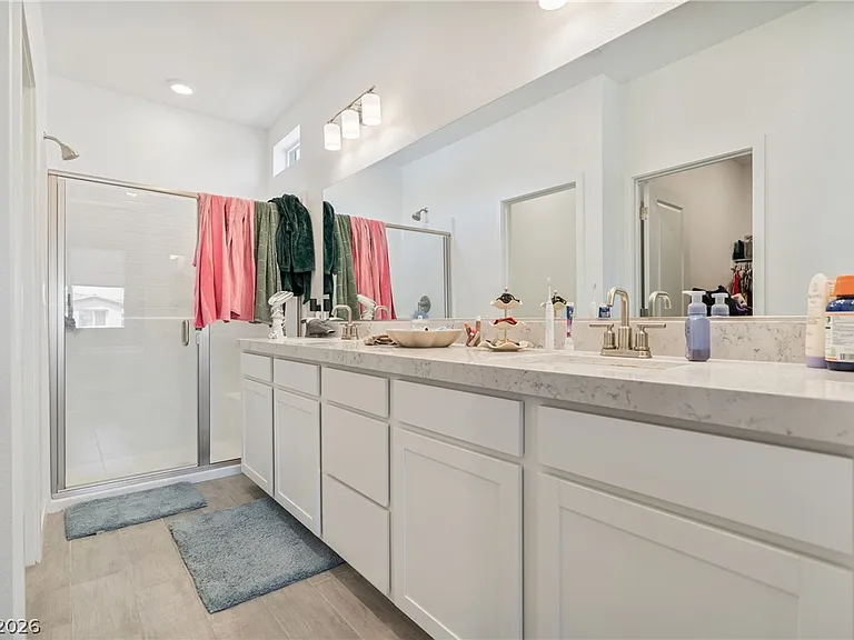 222 Krameria Ave — Photo 8