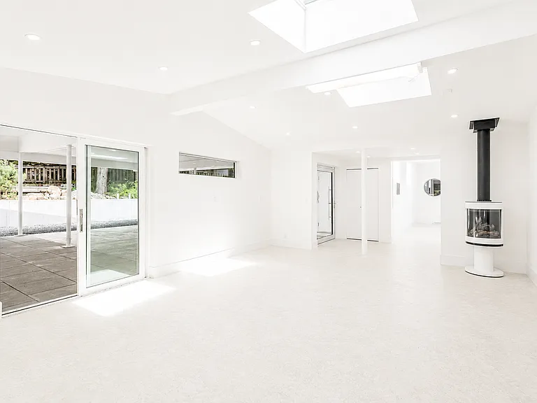 1 Highland Dr — Photo 16