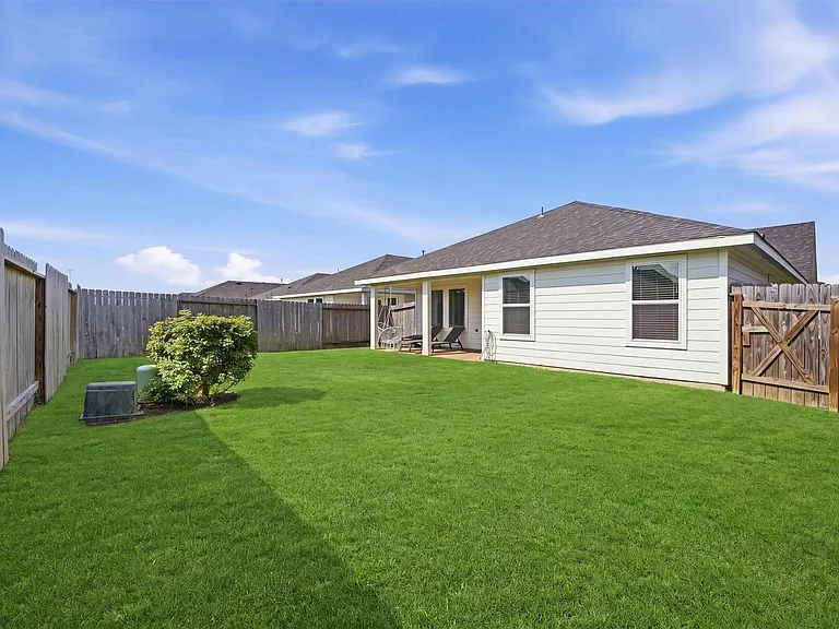 3815 Haydon Ridge Ln — Photo 19